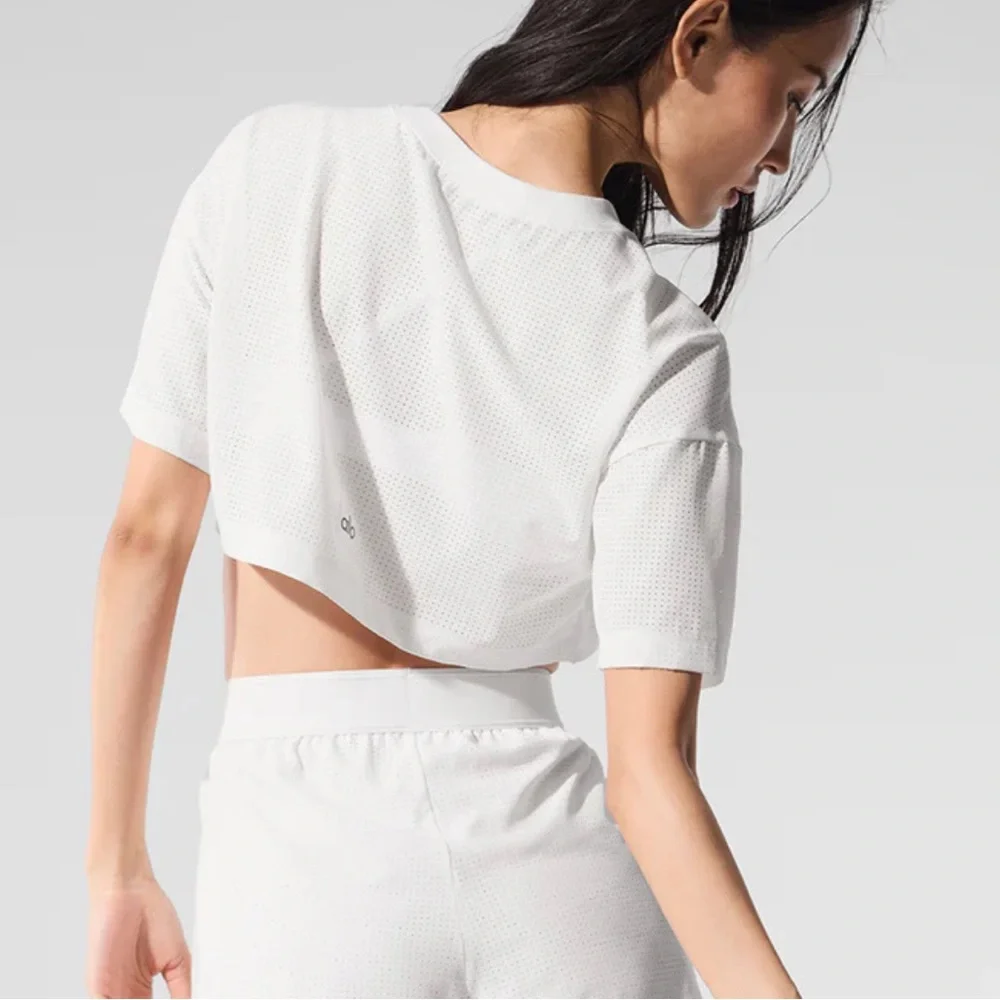 ALO Yoga Mesh Cropped Mirage Tee - Picture 9 of 11